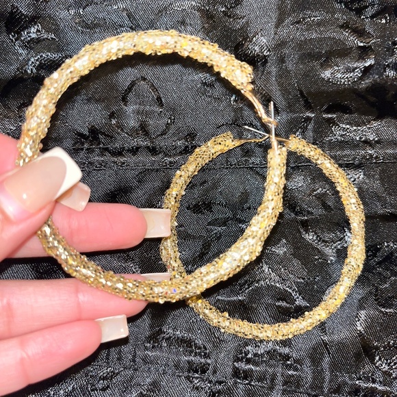 Earrings - Picture 1 of 1